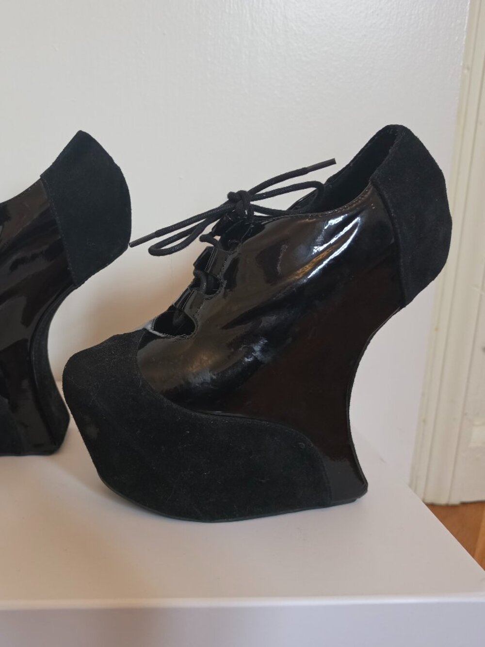 Jeffrey Campbell Nite Crawl Black Patent Platform Heels Size 8M